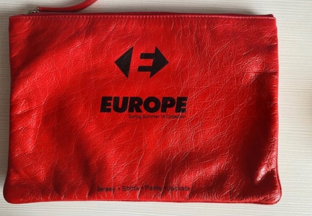 Pochette balenciaga on sale