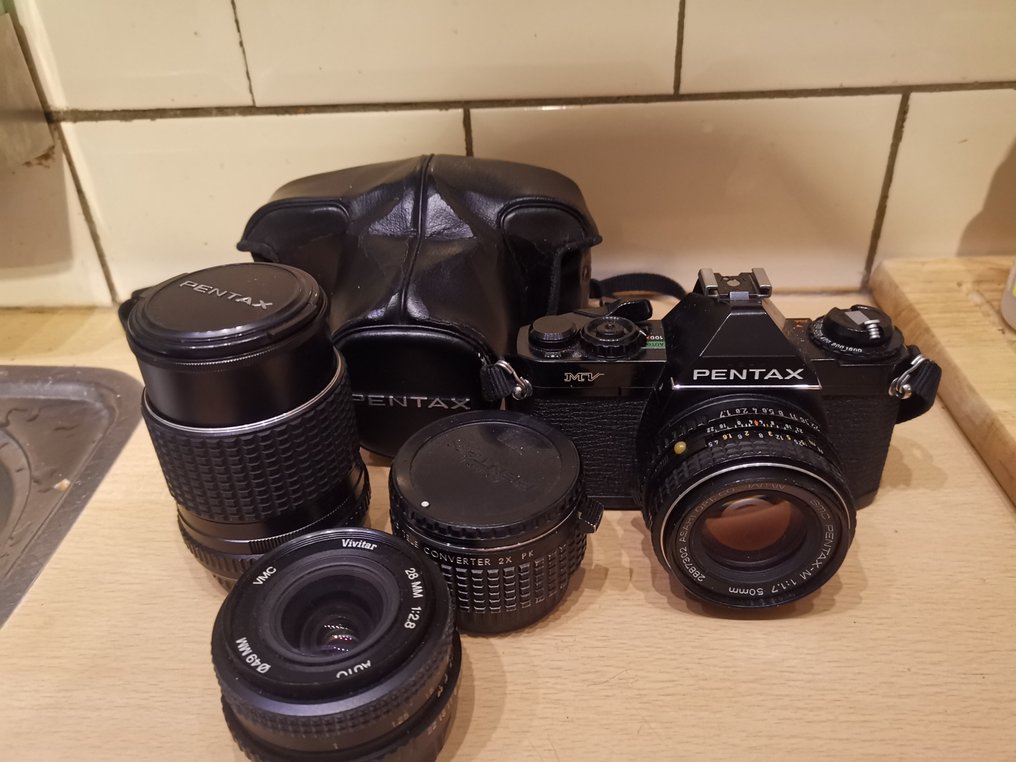 Pentax MV + 50mm 1.7 + 28mm 2.8 + 135mm 3.5 + 2x Teleconverter Single