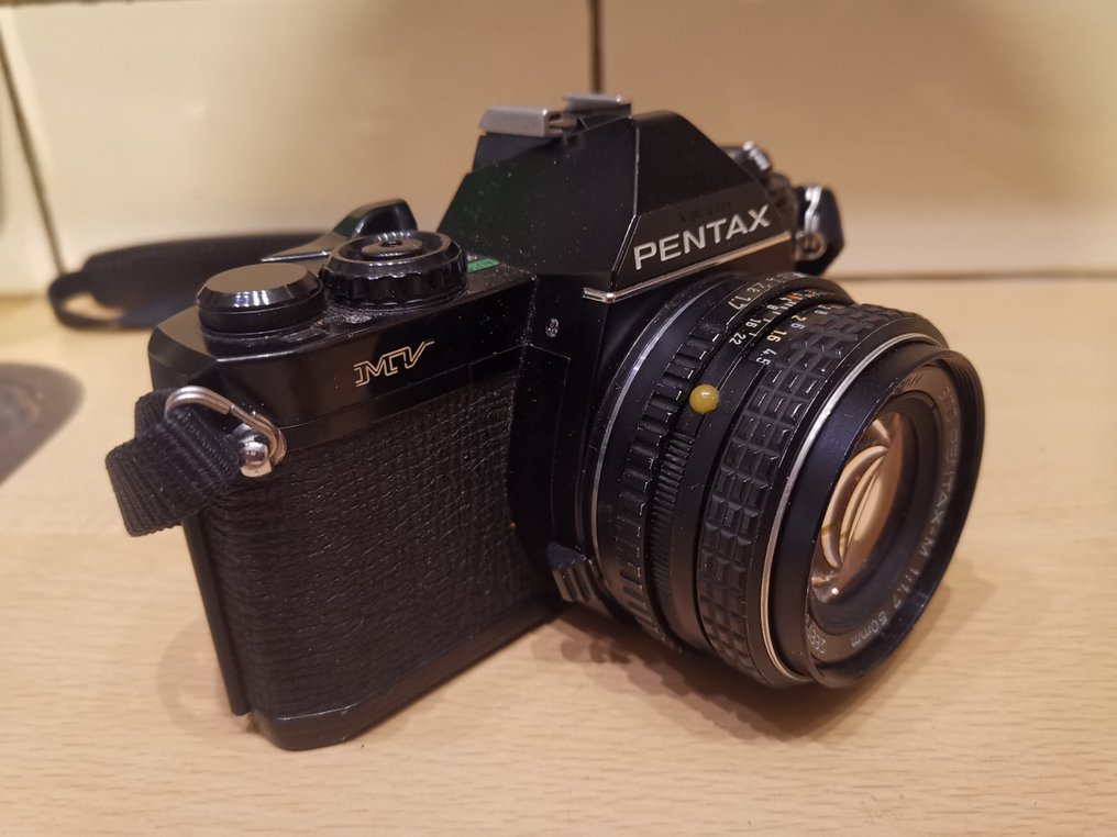 Pentax MV + 50mm 1.7 + 28mm 2.8 + 135mm 3.5 + 2x Teleconverter Single