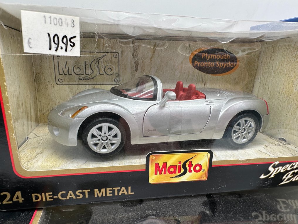 Maisto 1:24 - 6 - Model car - Volkswagen - Chevrolet - Plymouth ...
