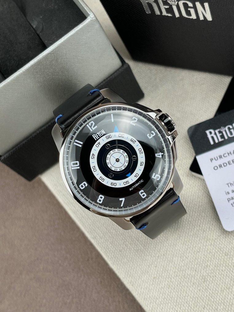 Montre hotsell reign monarch