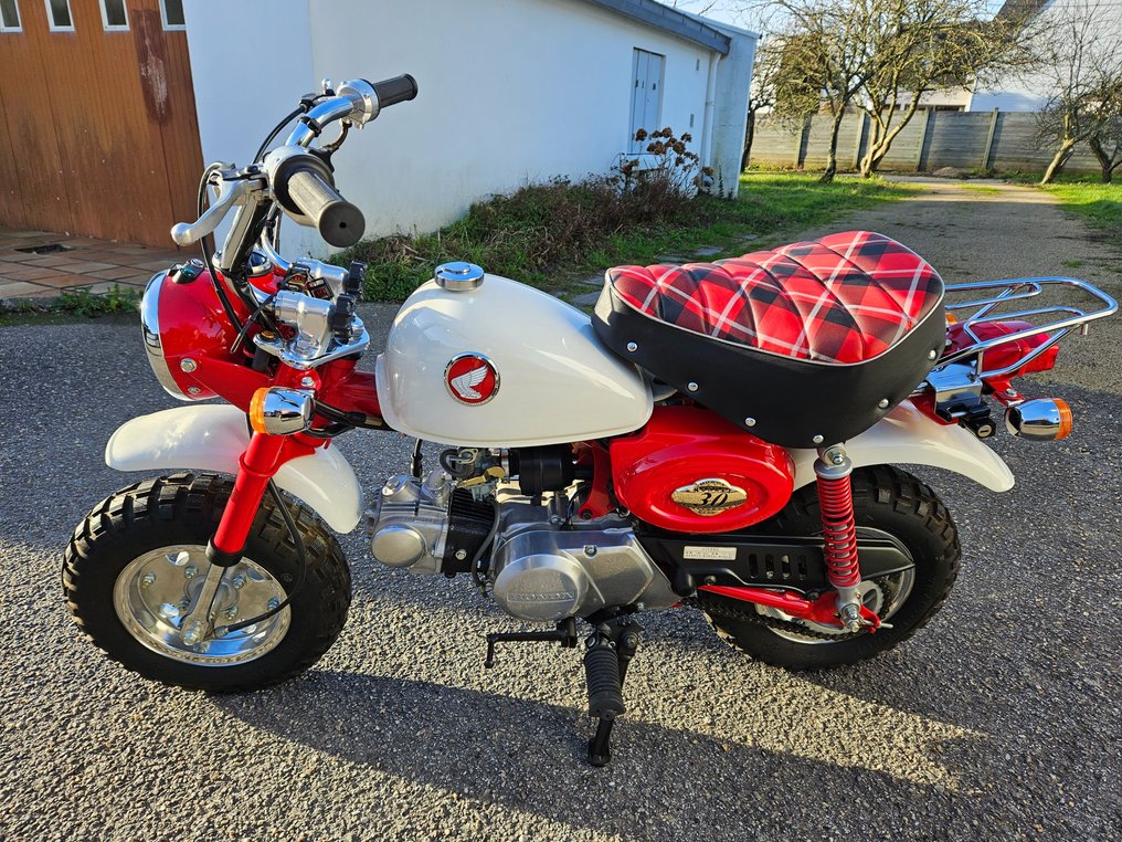 Honda monkey z sale