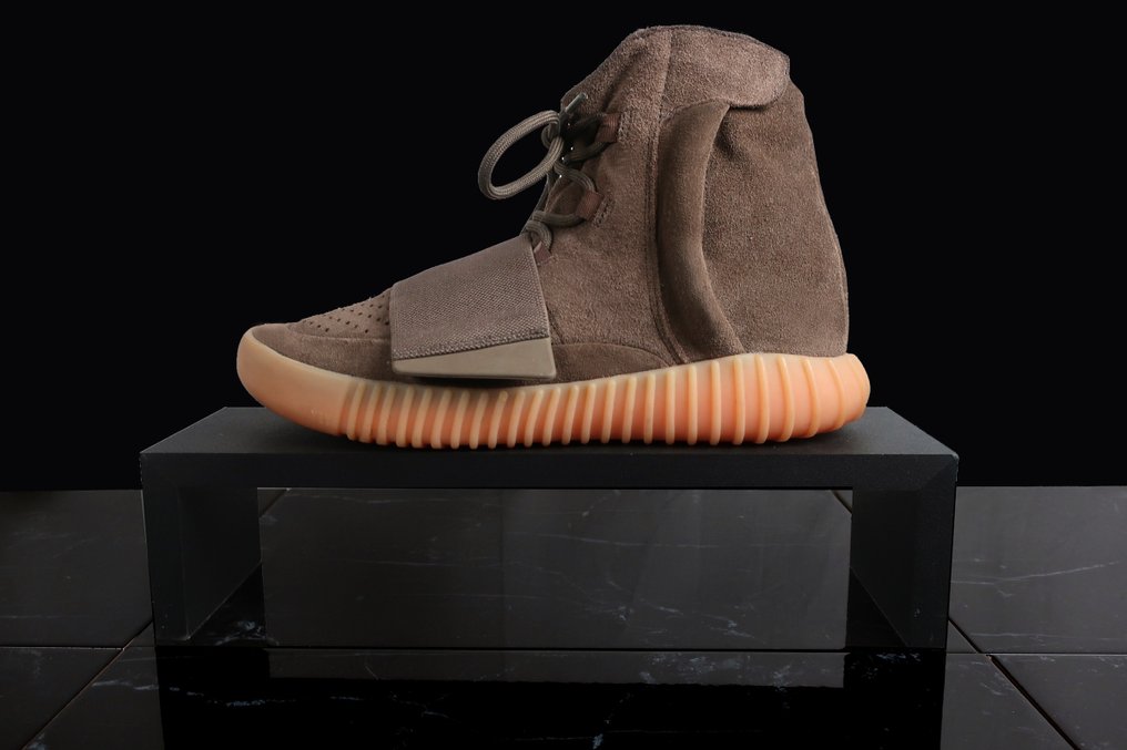 Size 5 yeezy 750 discount