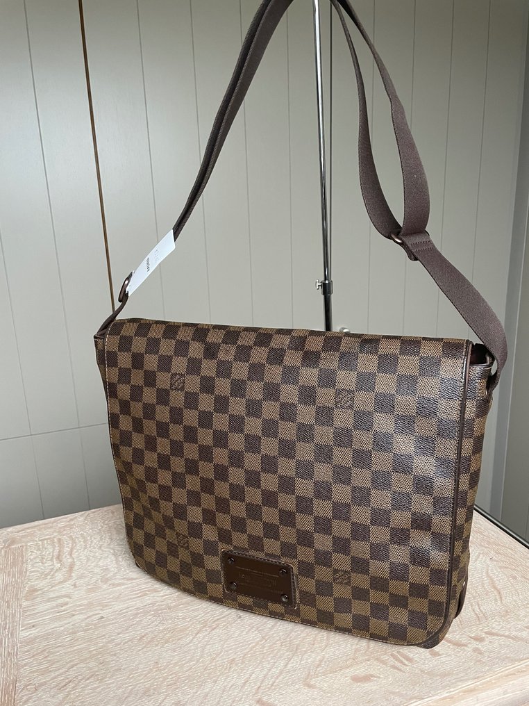 Sacoche louis vuitton brooklyn hotsell