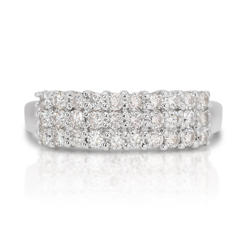 AIG Certification 0 60 total ct of natural diamonds 18 karaat