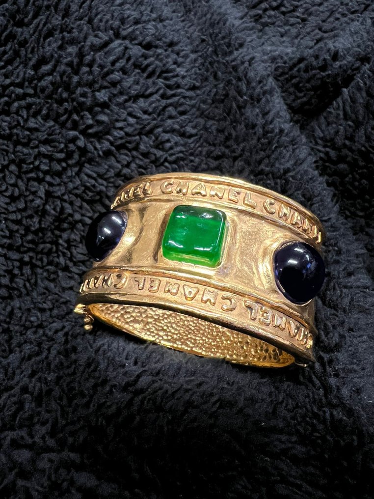 Chanel Gold metal Bangle Catawiki