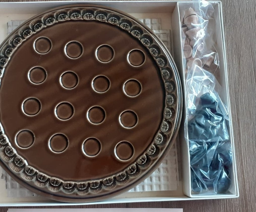 Board game (1) pottery Catawiki