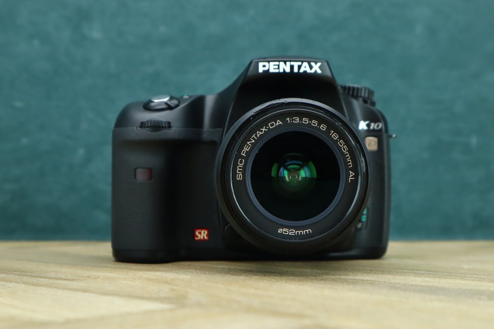 Pentax K10 D + SMCDA 13.55.6 1855mm Appareil photo reflex