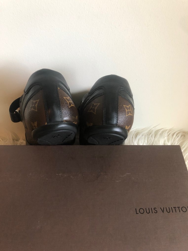 Louis Vuitton - Low-top trainers - Size: UK 9,5 - Catawiki