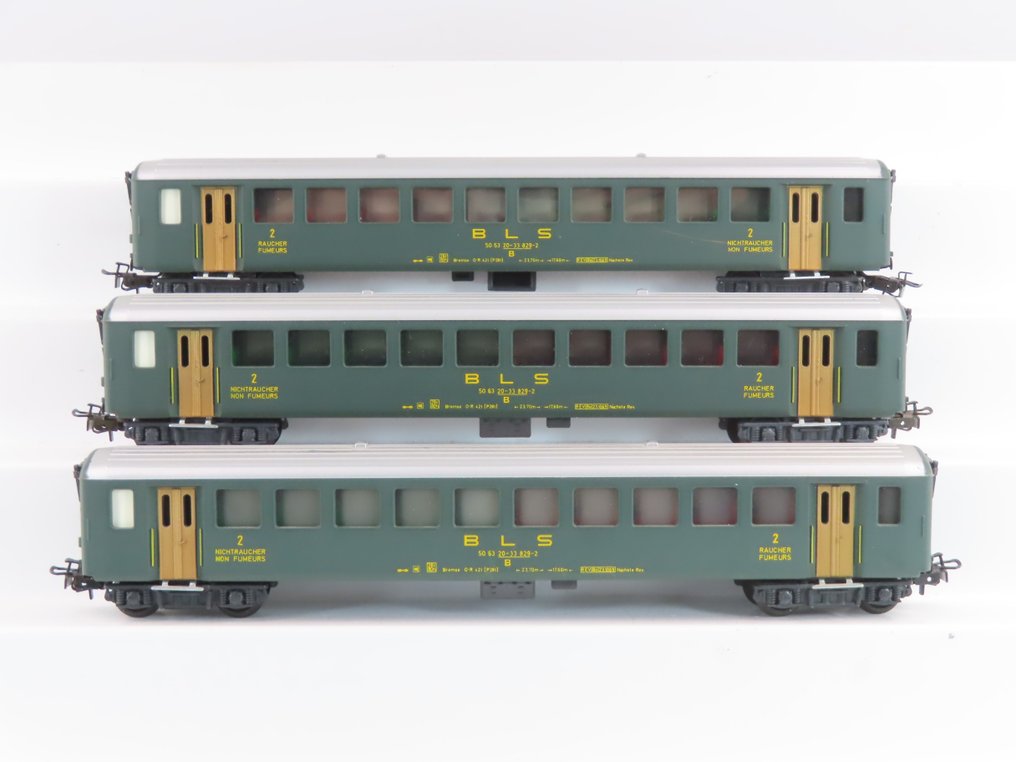 HAG H0 400 Model train passenger carriage (3) 3x 4axle express train passenger cars, 2nd