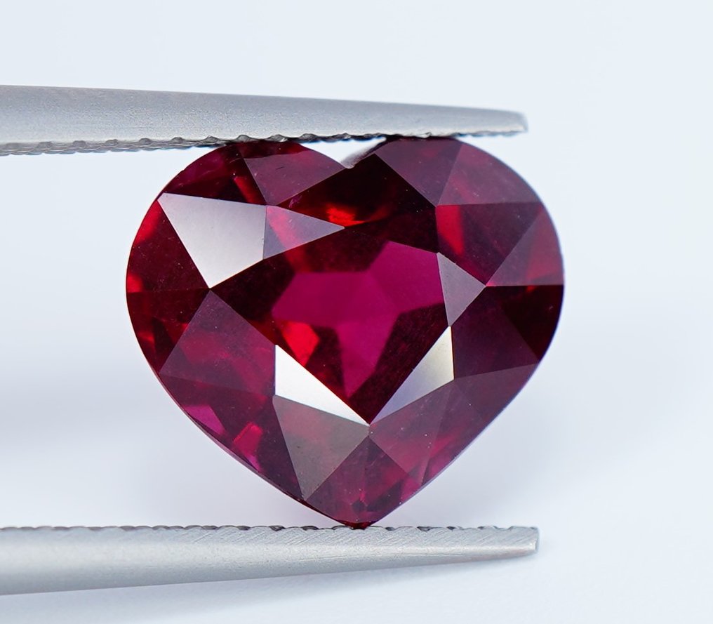 Deep violet outlet red garnet
