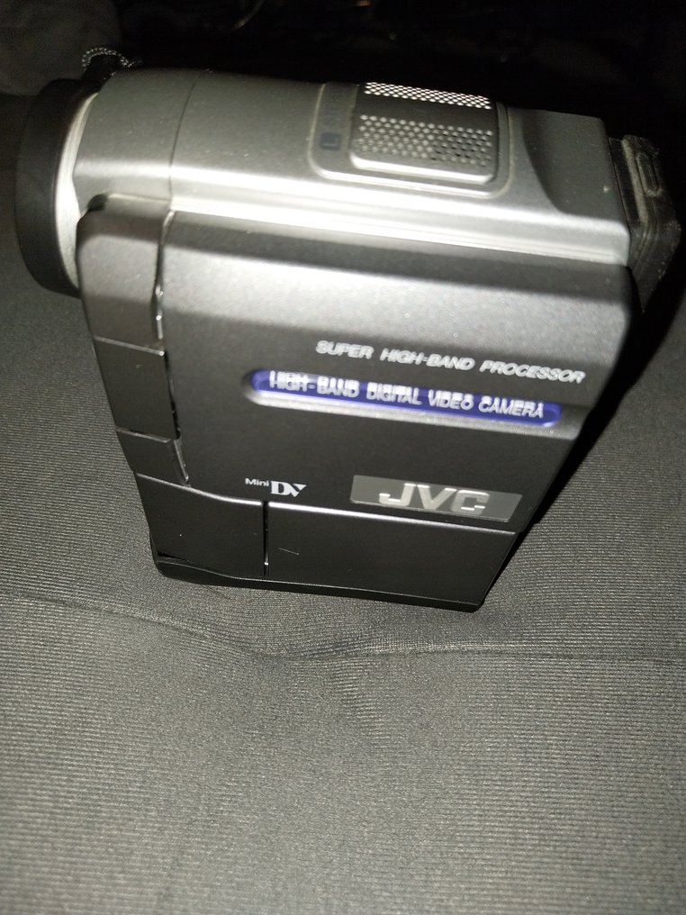 JVC GR-DV700E mini-DV video camera - Catawiki