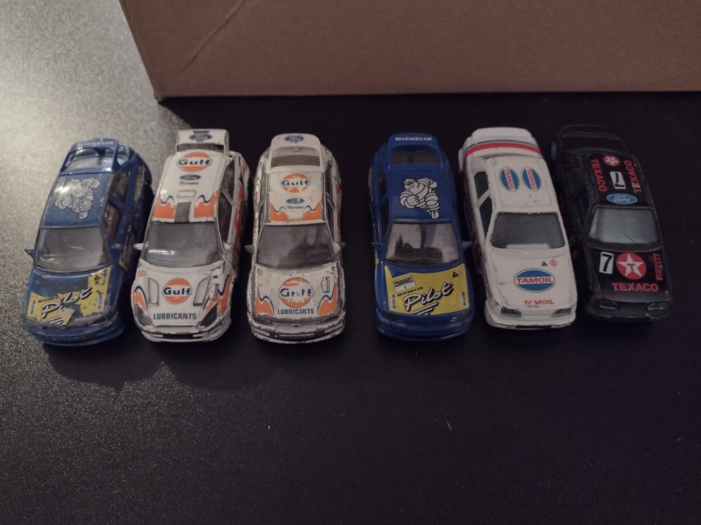 Bburago 1:43 - 300 - Model car - Lot of 300 Diverse Model Cars - Catawiki