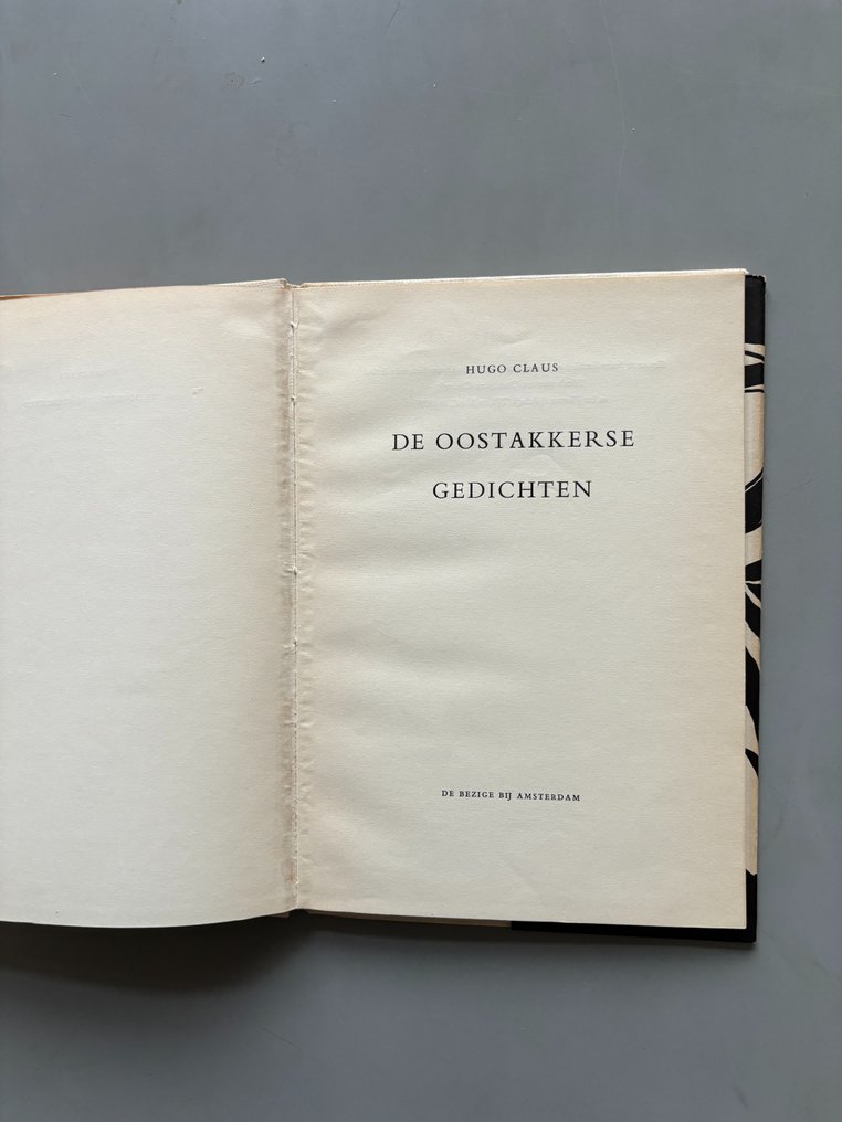 Hugo Claus , ontwerp stofomslag Karel Beunis De Oostakkerse Gedichten 1955 Catawiki Hugo Claus , ontwerp stofomslag Karel Beunis De Oostakkerse Gedichten 1955 Catawiki
