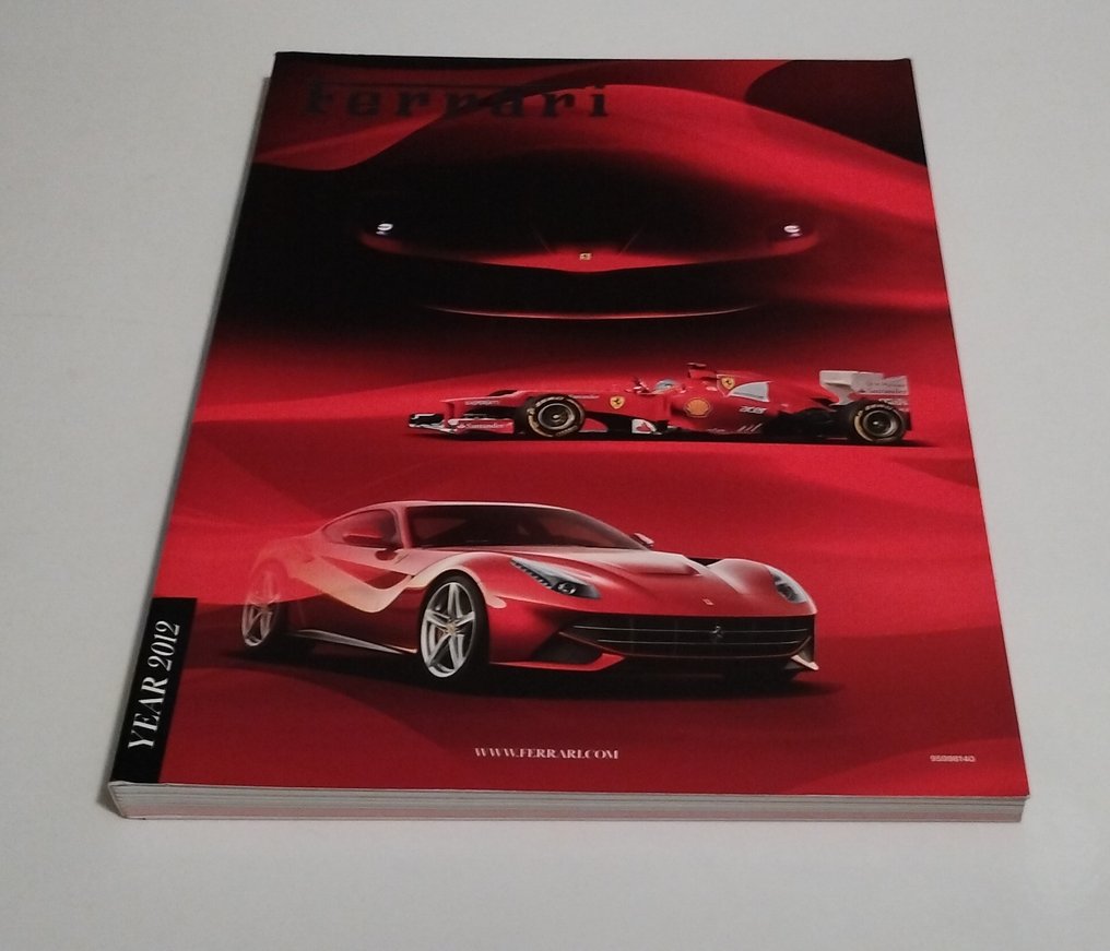 Ferrari - Yearbooks and Racing Activities - 2010 - Catawiki