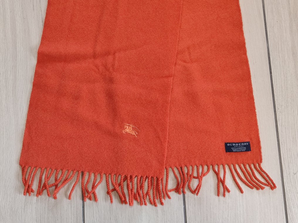 burberry scarf 2020