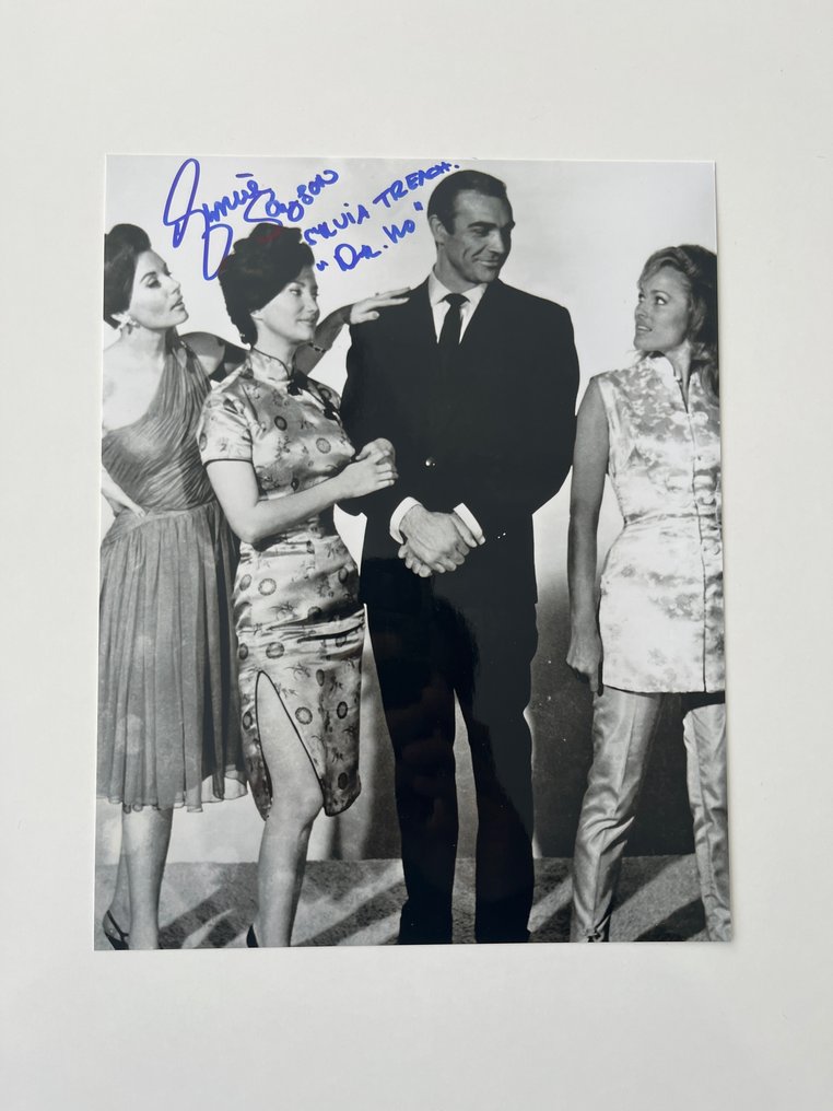 James Bond 007 Dr. No Eunice Gayson(+) as "Sylvia Trench" handsigned