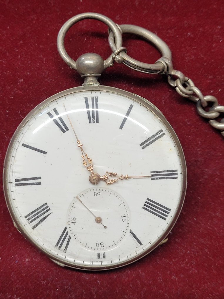 Zakhorloge Cylindre Four Holes Jewels Liverpool met sleutel