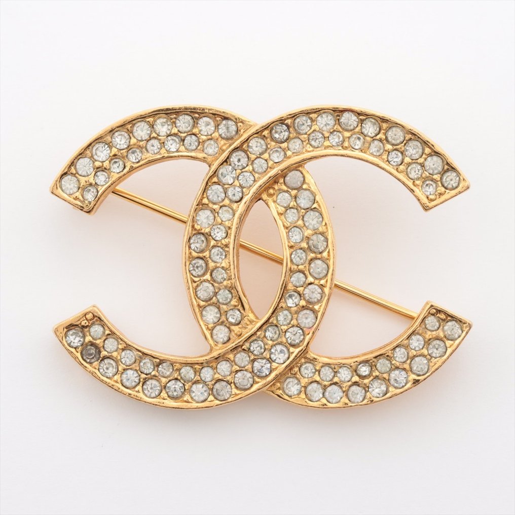 Chanel style brooch store