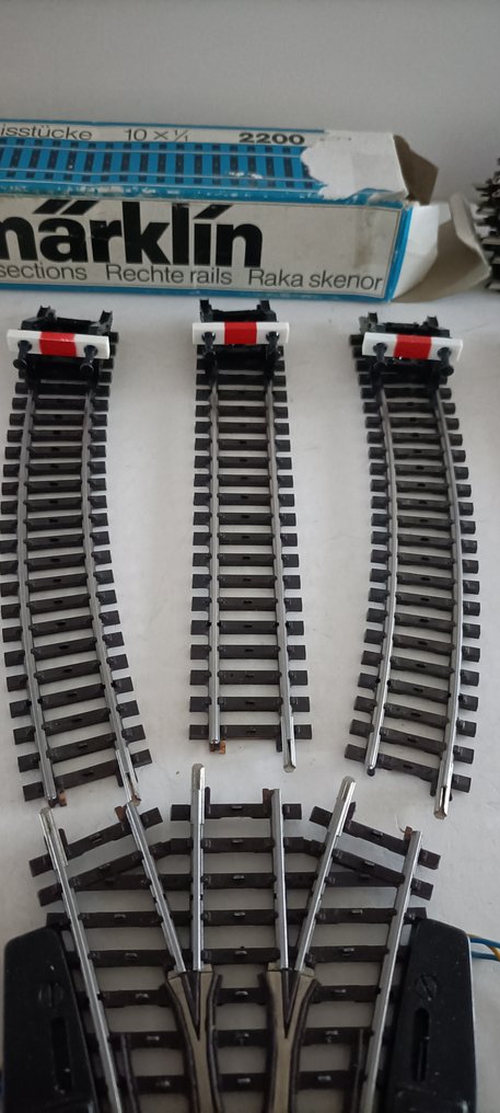 NOCH Gleisknaggen 10er Set - Handkolorierte Miniatur Für Modellbahn Spur H0