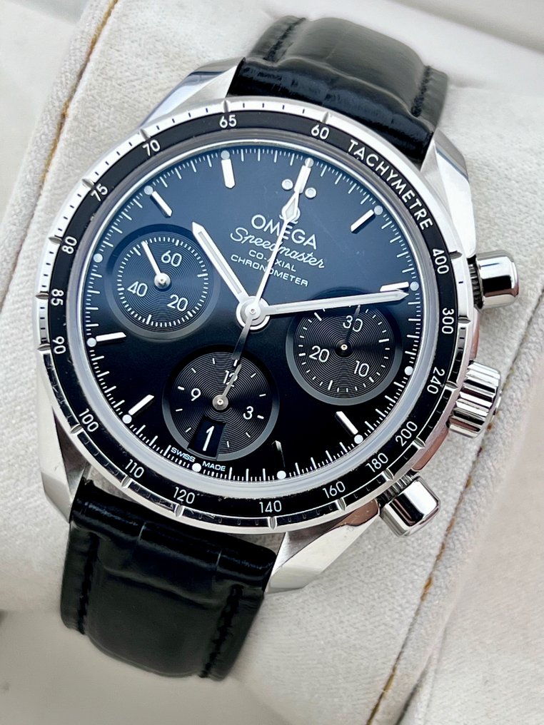 Omega speedmaster on sale column wheel