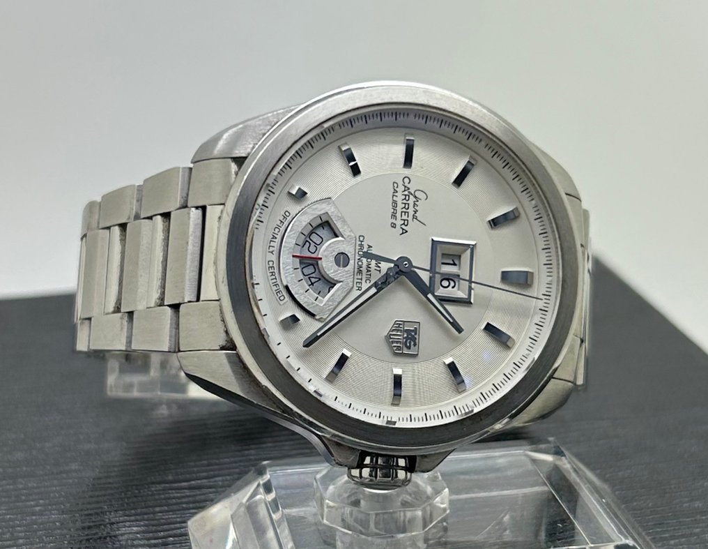 Tag heuer grand best sale carrera calibre 8 wav5112