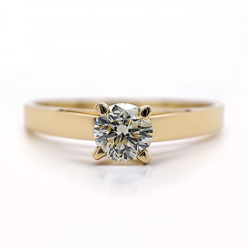 No Reserve Price 0.31 Carat Light Yellow Diamond Solitaire Ring