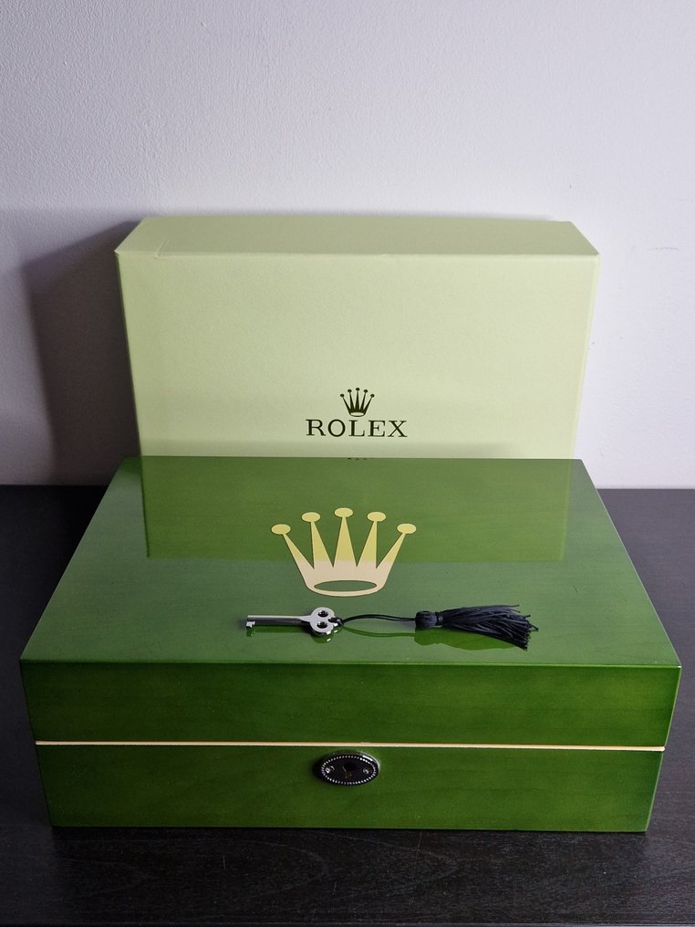 Rolex storage hotsell box