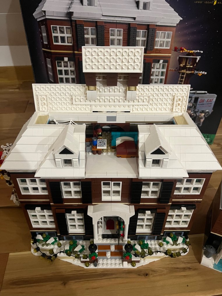 lego-ideas-21330-lego-ideas-home-alone-lego-ideas-038-home