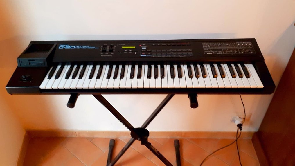 Roland d20 store synthesizer