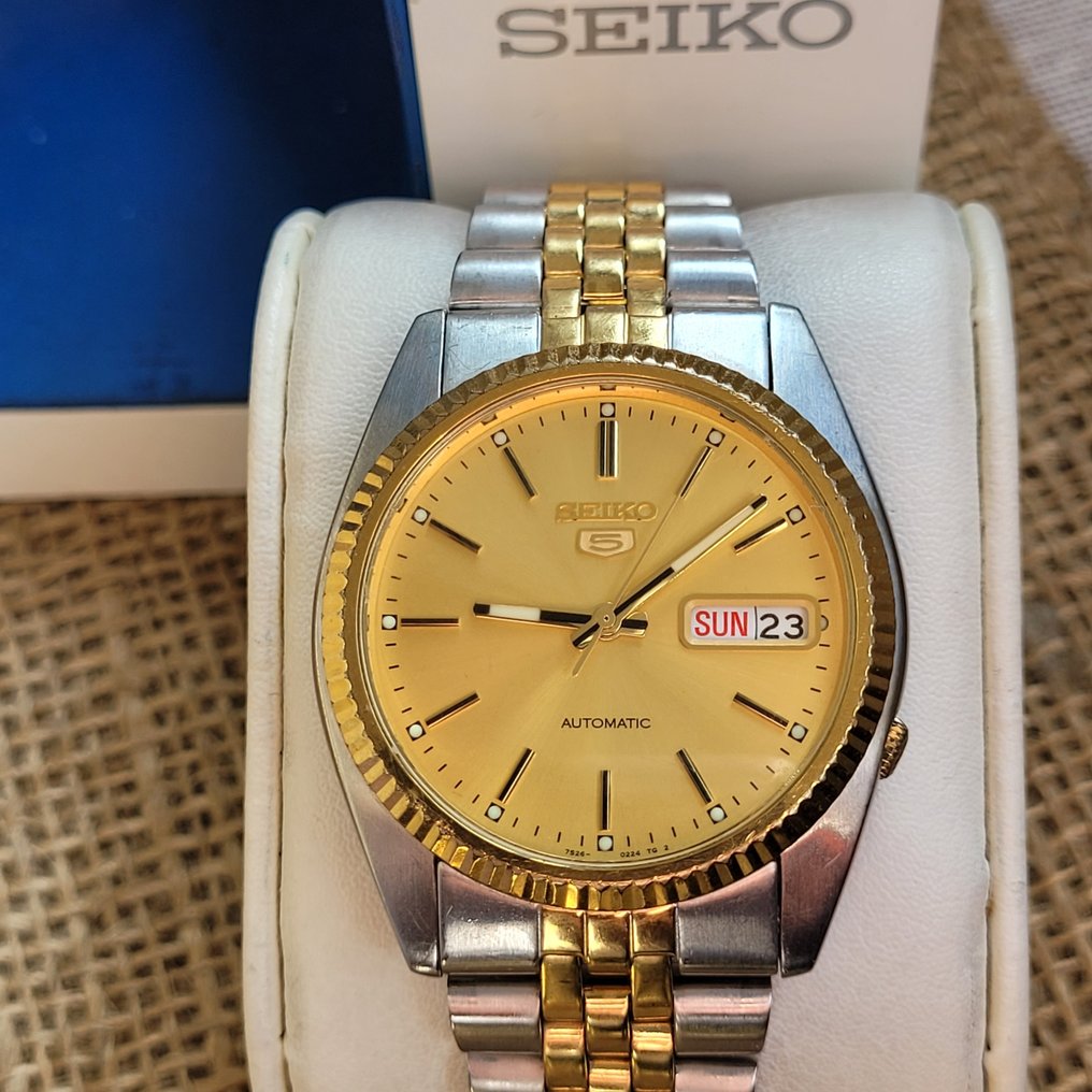 Seiko fluted best sale bezel automatic