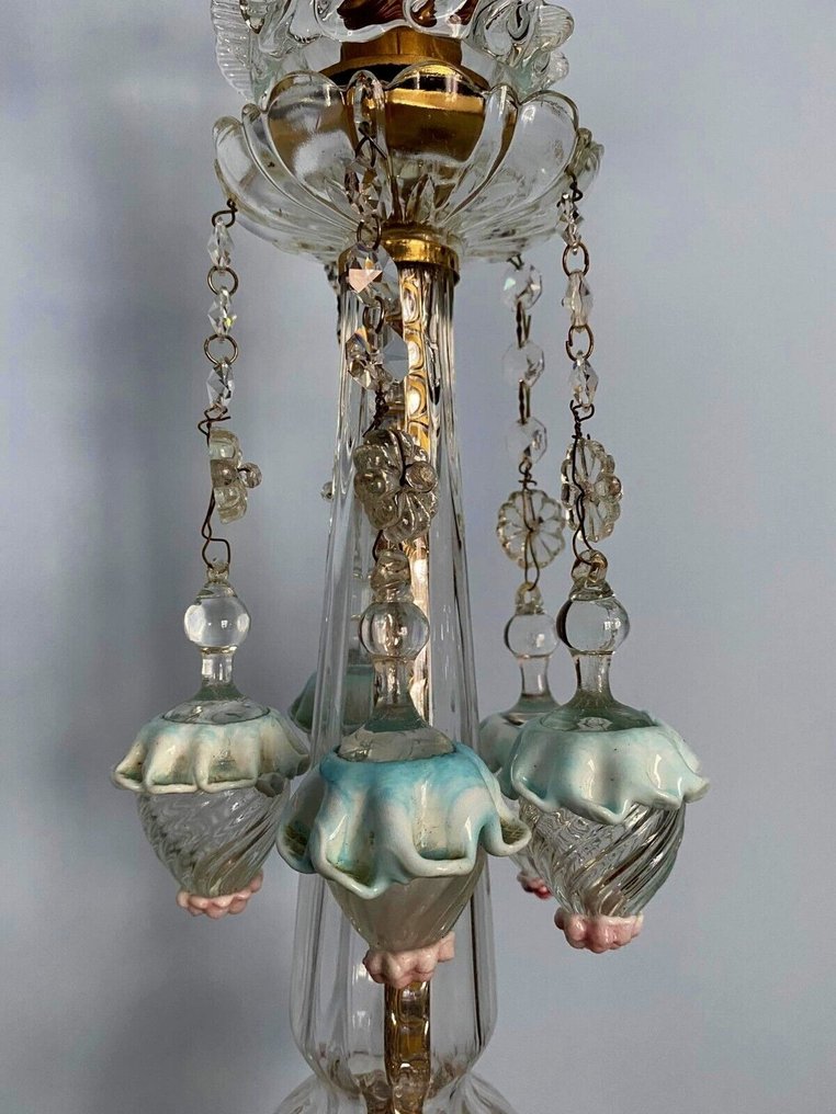Vintage table lamp with hanging crystals discount