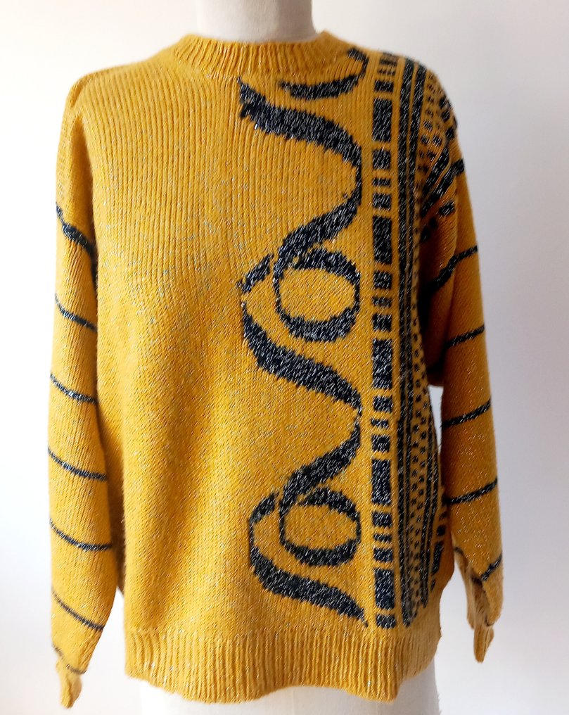Ferragamo sweatshirt deals