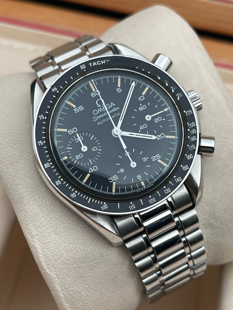 Omega top speedmaster 2010