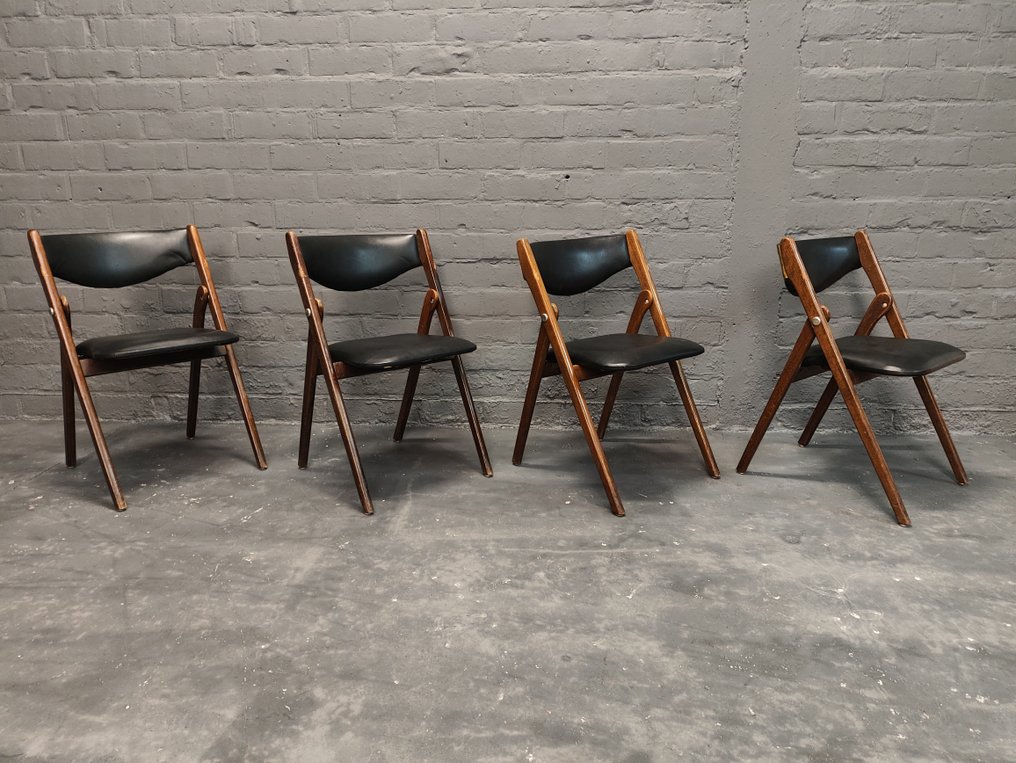 Norquist coronet deals folding chair