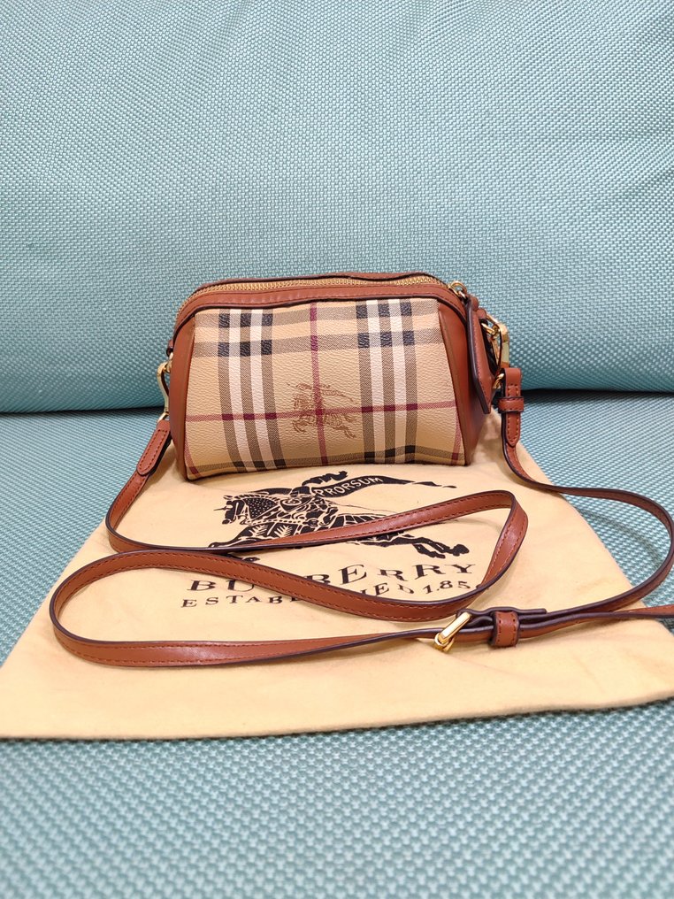 Burberry sling top