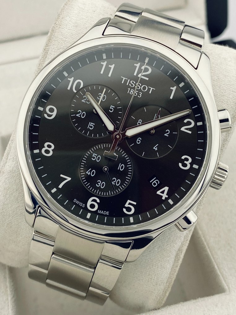 Tissot Chronograph XL Classic Date T116617A No reserve