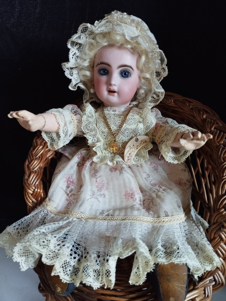 Jumeau SFBJ Doll Bleuette 1907 taille 2 1900 1910 France
