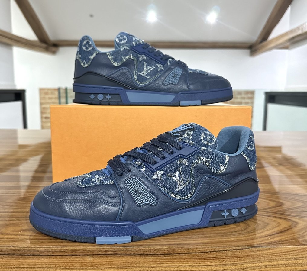 Eu 44 shoes sale