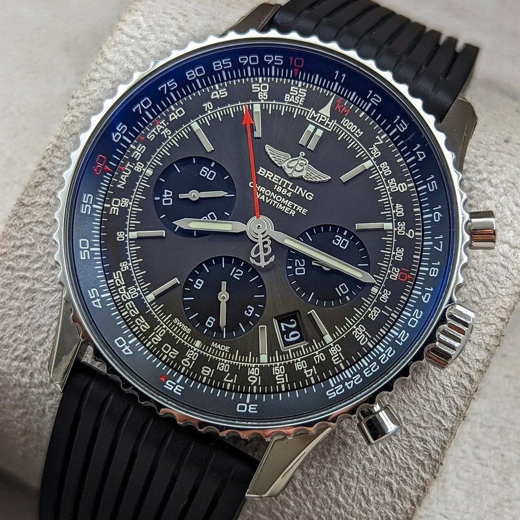 Navitimer 01 2025 limited edition