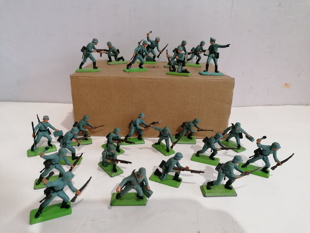 Deetail top soldiers 1971