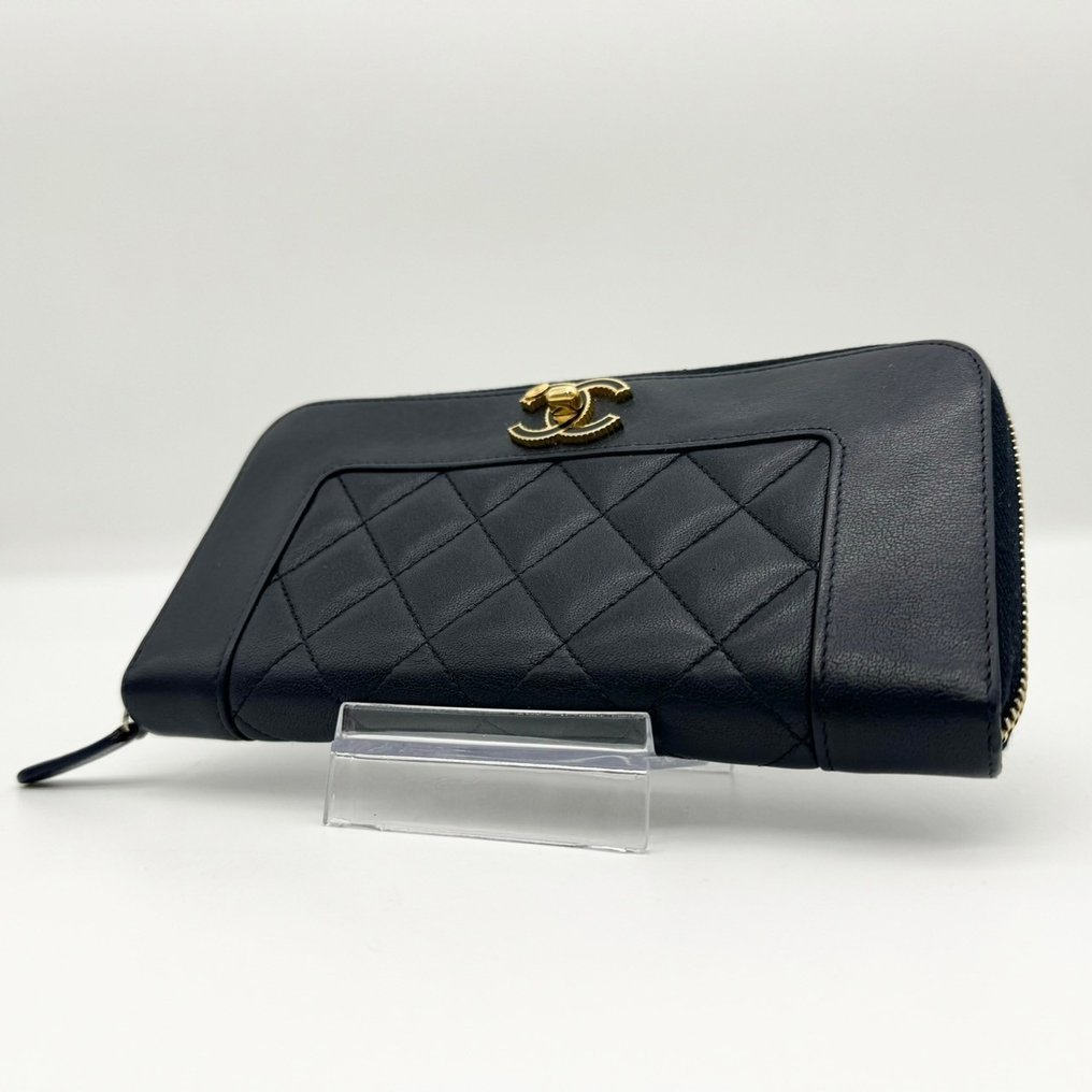 Chanel deals mademoiselle wallet
