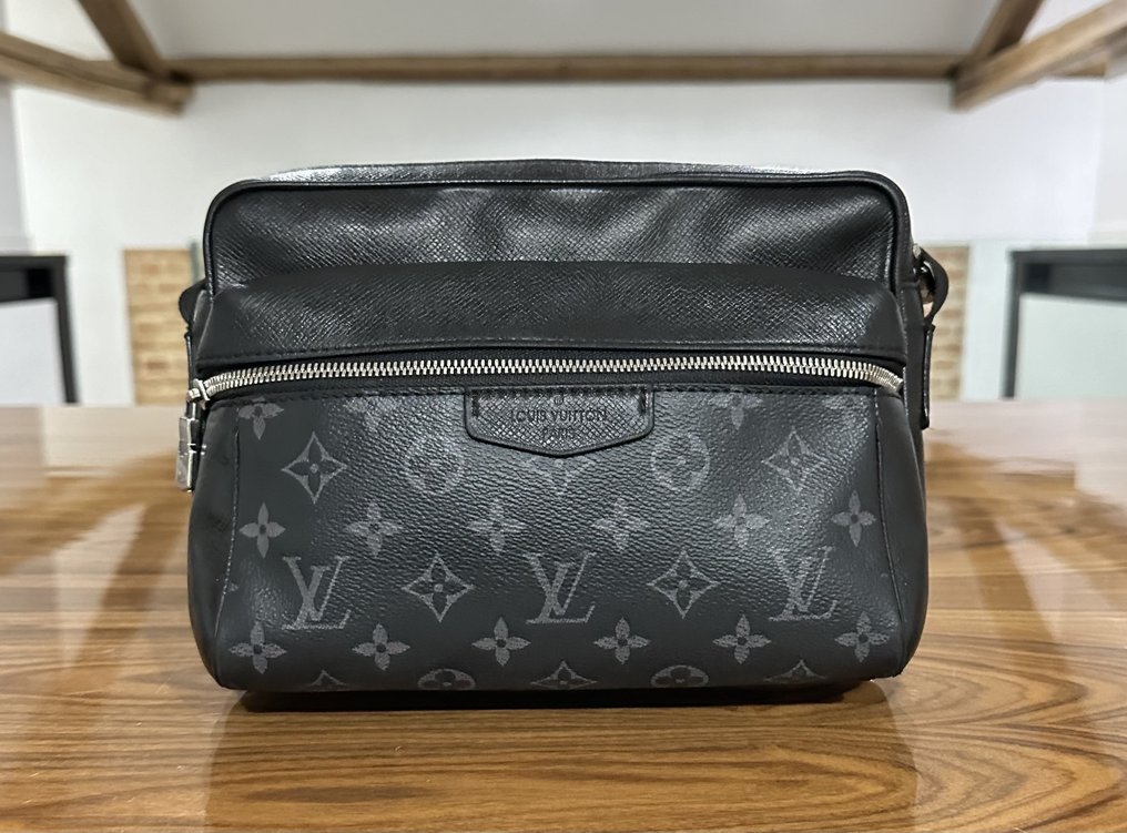 Louis Vuitton Outdoor Messenger Monogram Eclipse Taiga Black