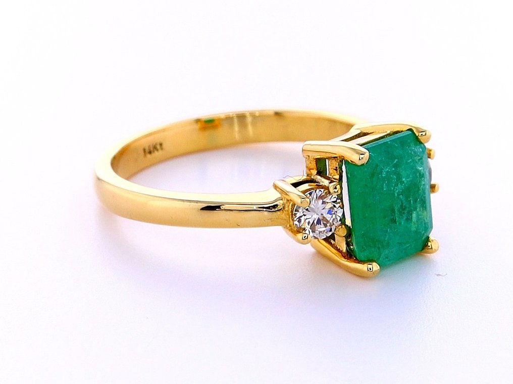 1.60 Tcw Emerald & Diamonds ring - 14 carats Or jaune - Bague Émeraude ...