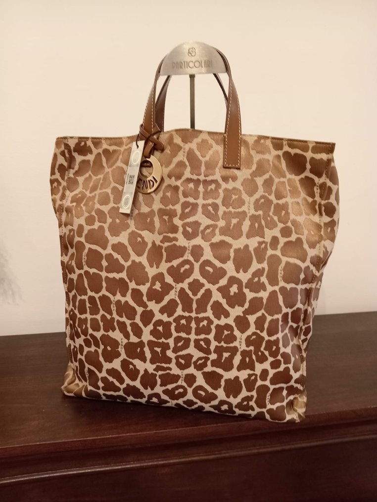 Sac plat fendi on sale