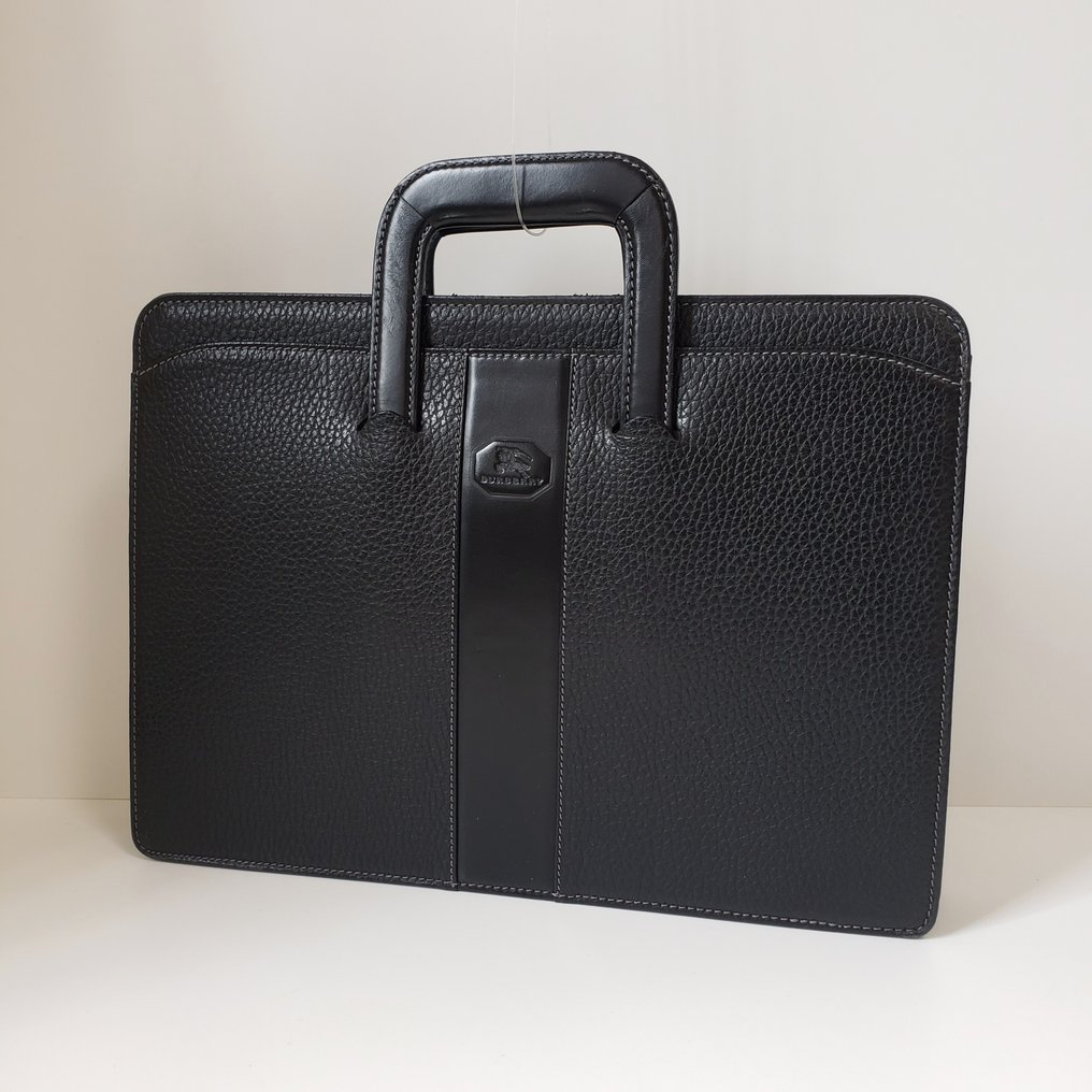 Burberry business clearance bag