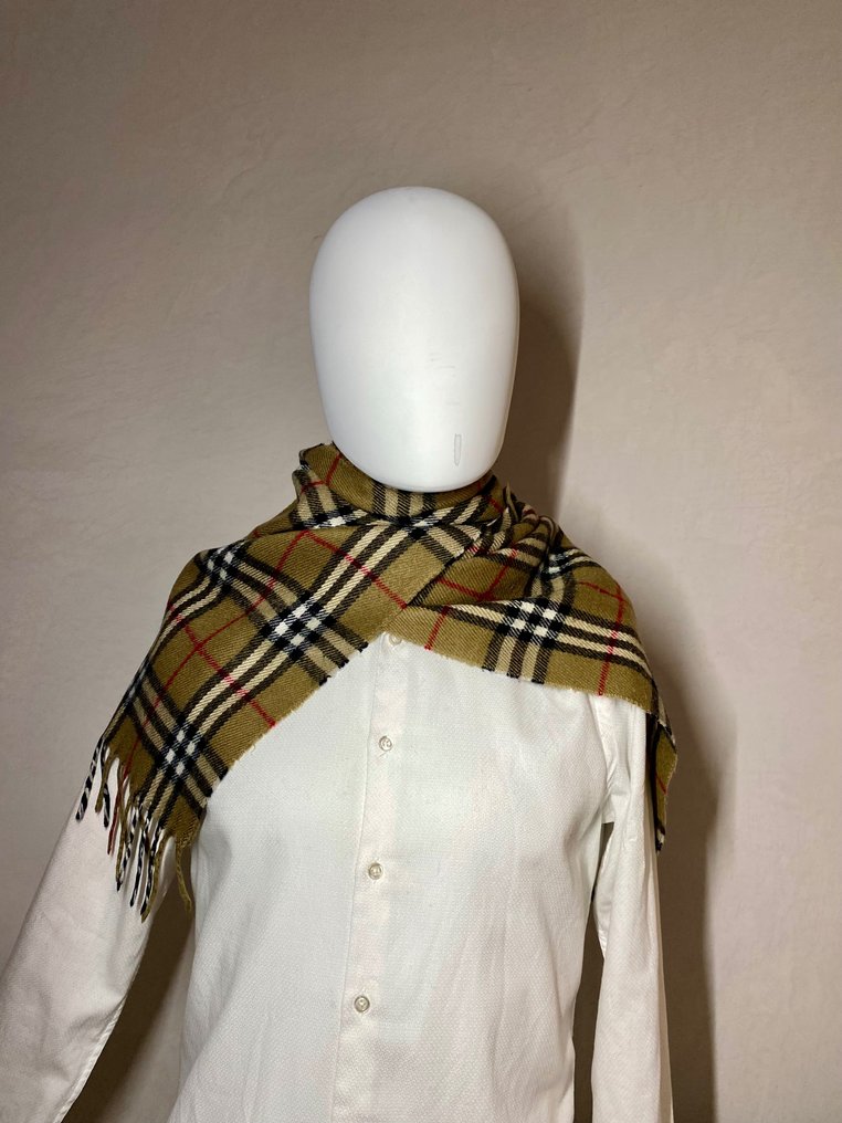 Original burberry deals scarf sale