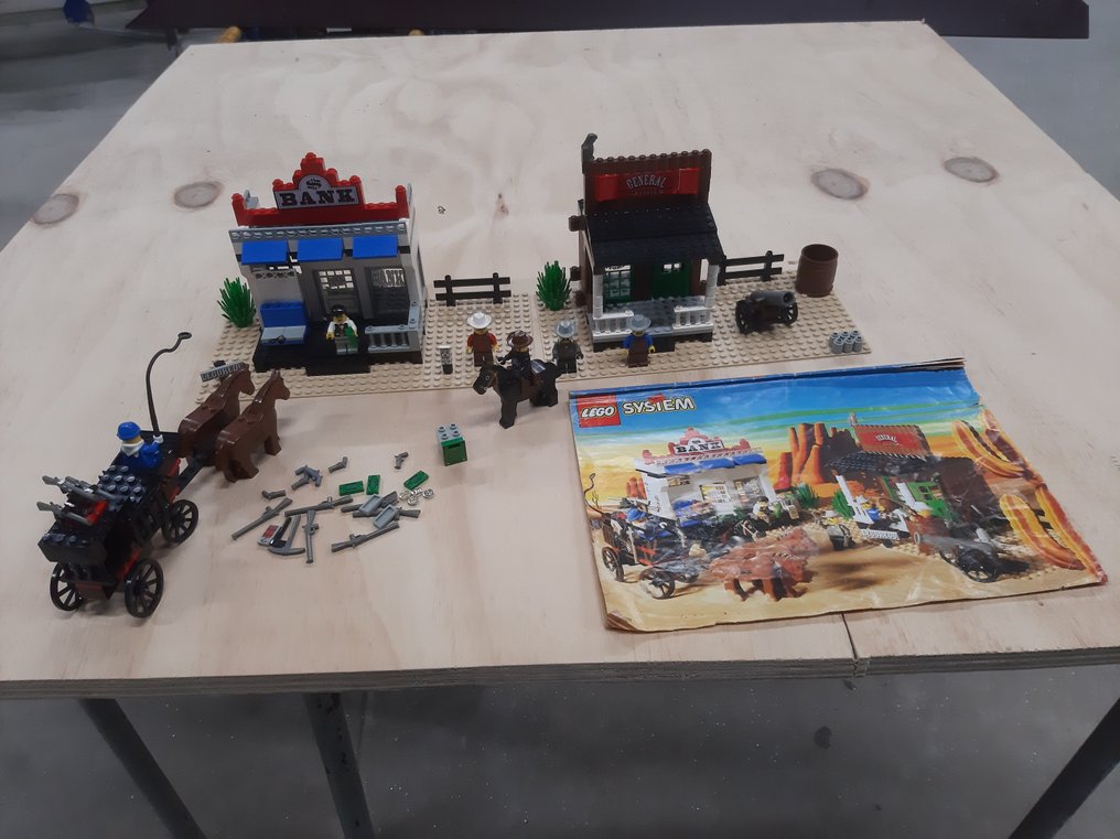 LEGO Western 6765 Gold City Junction 2000 2010 Catawiki