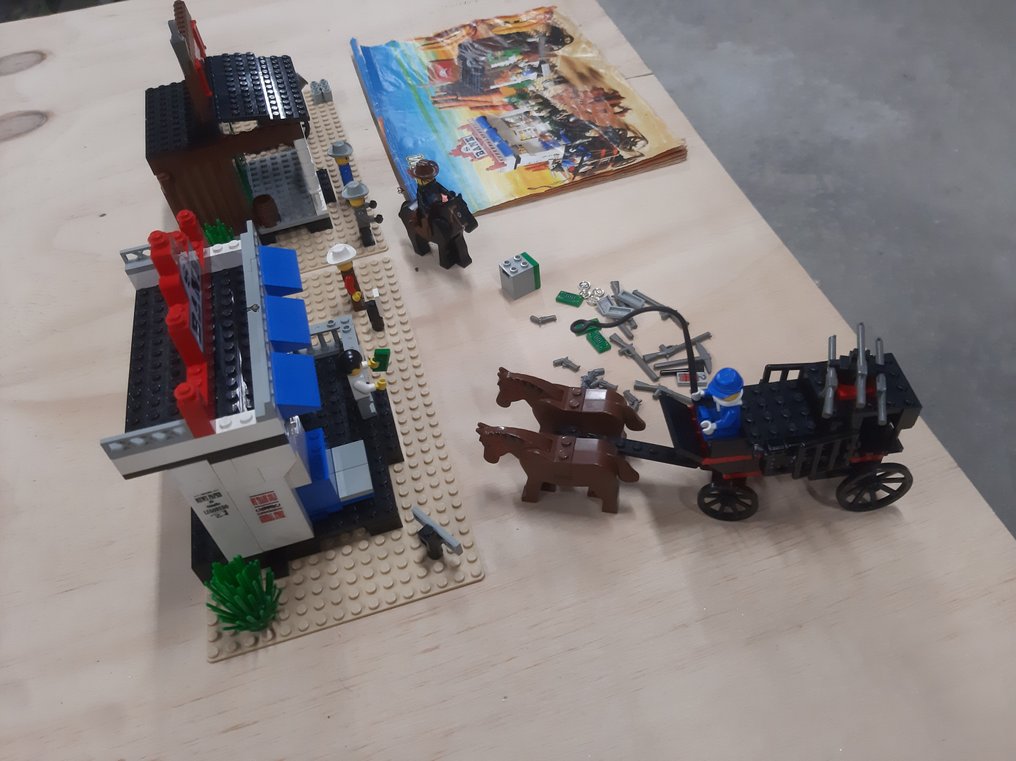LEGO Western 6765 Gold City Junction 2000 2010 Catawiki