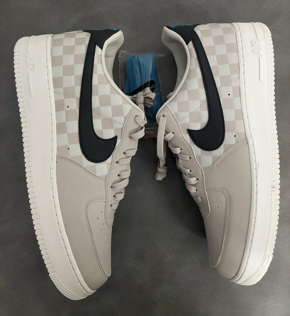 Nike maat top 16